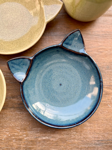 Minimalist Ceramic Feeder Bowls